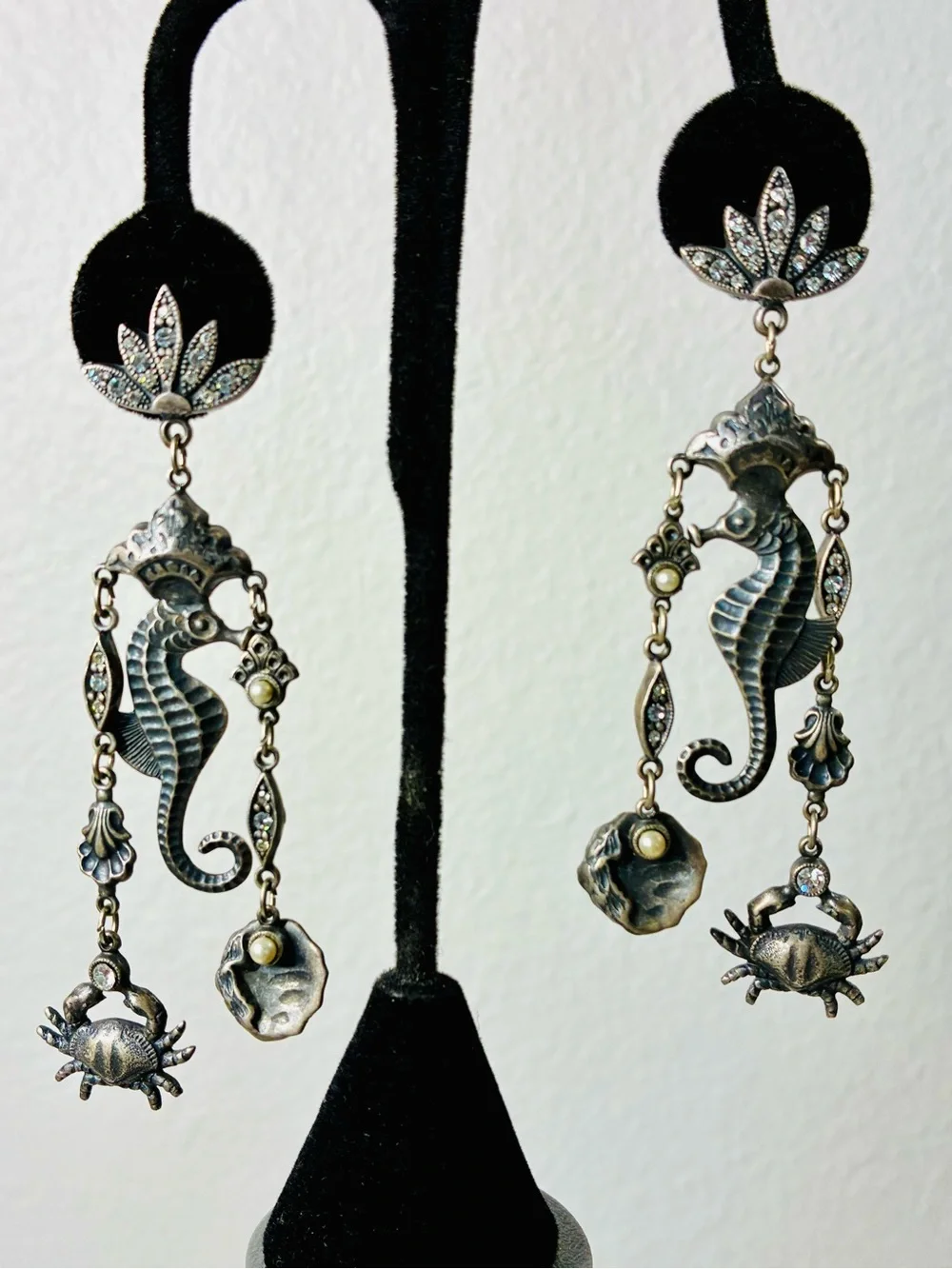 VTG Banana Bob Art Deco Style Sea Horse Dangling Chandelier Pierced Earrings EUC